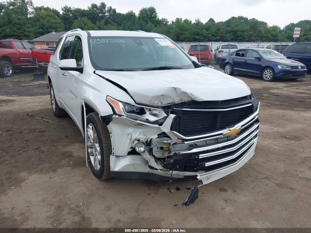 45813900 :رقم المزاد ، 1GNEVKKWXJJ122727 vin ، 2018 Chevrolet Traverse High Country مزاد بيع