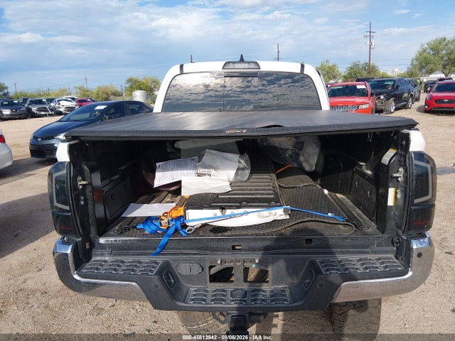 3TMAZ5CN3JM056415 Toyota Tacoma Sr5 V6
