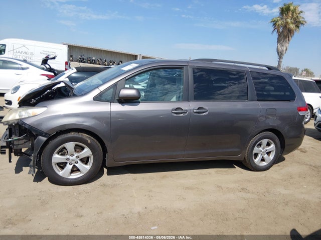 5TDKK3DC8ES471178 Toyota Sienna Le V6 8 Passenger