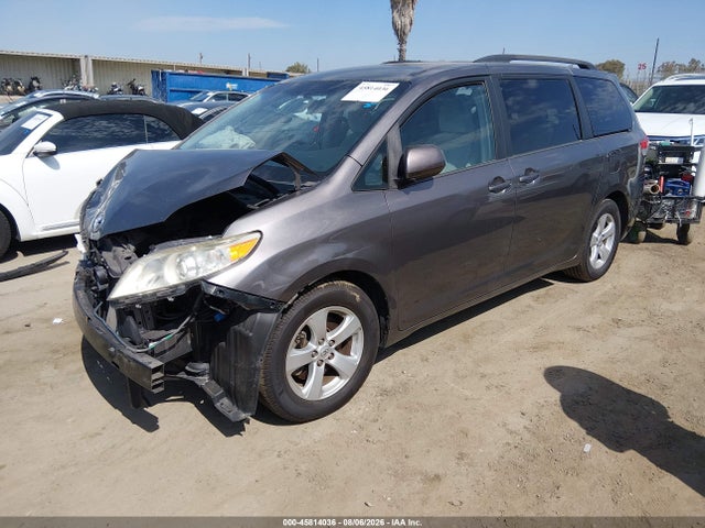 5TDKK3DC8ES471178 Toyota Sienna Le V6 8 Passenger