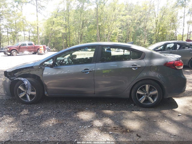 2018 Kia Forte S მანქანა იყიდება აუქციონზე, vin: 3KPFL4A7XJE220596, აუქციონის ნომერი: 45814056