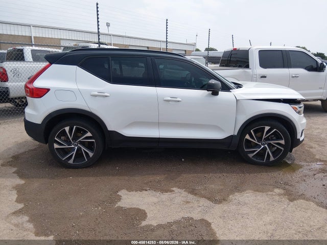 2019 Volvo Xc40 T5 R-design მანქანა იყიდება აუქციონზე, vin: YV4162UM0K2111793, აუქციონის ნომერი: 45814253