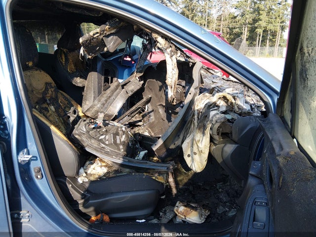 JF2GUADC8RH292459 Subaru Crosstrek Premium