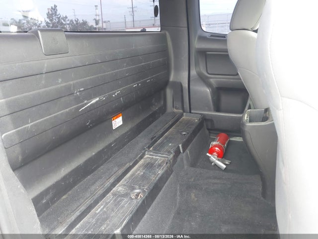 5TFRX5GN2GX062518 Toyota Tacoma Sr