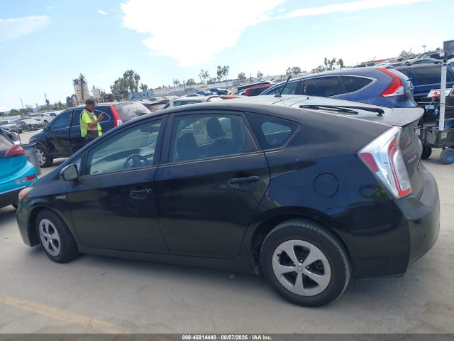 Toyota Prius Two 2014 JTDKN3DU9E1761104 Image 18