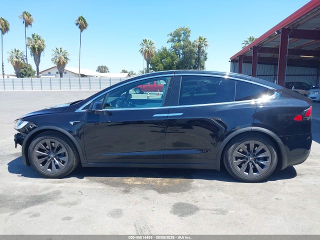 Продажа на аукционе авто 2018 Tesla Model X 100d/75d/p100d, vin: 5YJXCDE20JF103669, номер лота: 45814455