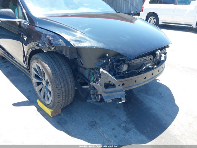 Продажа на аукционе авто 2018 Tesla Model X 100d/75d/p100d, vin: 5YJXCDE20JF103669, номер лота: 45814455