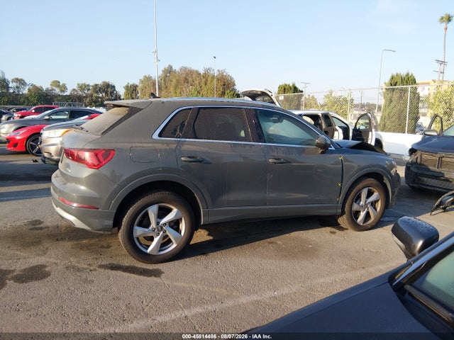 Продажа на аукционе авто 2020 Audi Q3 Premium Plus 45 Tfsi Quattro Tiptronic, vin: WA1BECF33L1006039, номер лота: 45814486