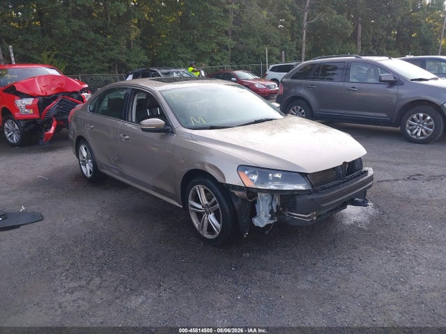 Aukcja sprzedaży 2015 Volkswagen Passat 1.8t Sel Premium, vin: 1VWCT7A33FC027008, numer aukcji: 45814500