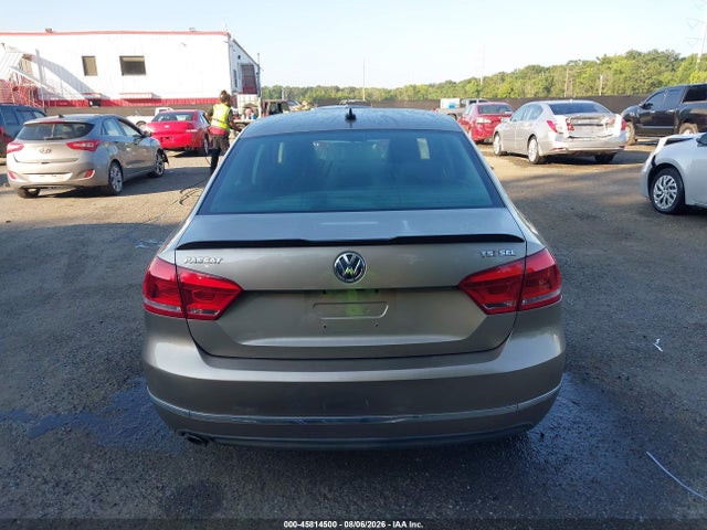 Aukcja sprzedaży 2015 Volkswagen Passat 1.8t Sel Premium, vin: 1VWCT7A33FC027008, numer aukcji: 45814500