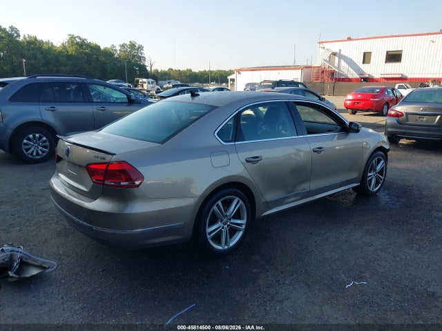 Aukcja sprzedaży 2015 Volkswagen Passat 1.8t Sel Premium, vin: 1VWCT7A33FC027008, numer aukcji: 45814500