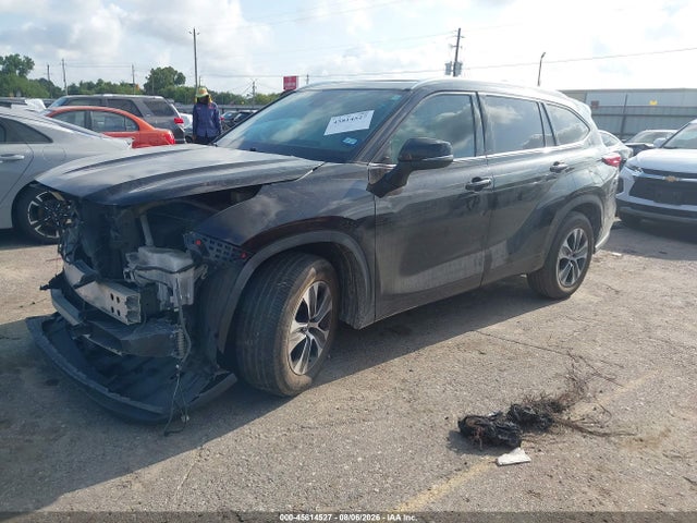 Продажа на аукционе авто 2021 Toyota Highlander Xle, vin: 5TDGZRAH7MS032430, номер лота: 45814527