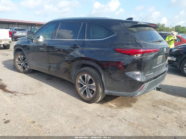 Продажа на аукционе авто 2021 Toyota Highlander Xle, vin: 5TDGZRAH7MS032430, номер лота: 45814527