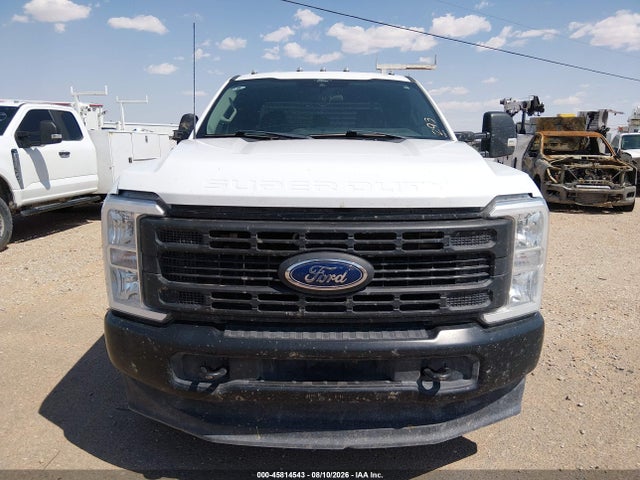 45814543 :رقم المزاد ، 1FD8X3HN6REE68018 vin ، 2024 Ford F-350 Chassis Xl مزاد بيع