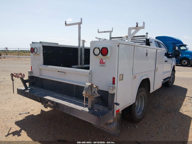 45814543 :رقم المزاد ، 1FD8X3HN6REE68018 vin ، 2024 Ford F-350 Chassis Xl مزاد بيع