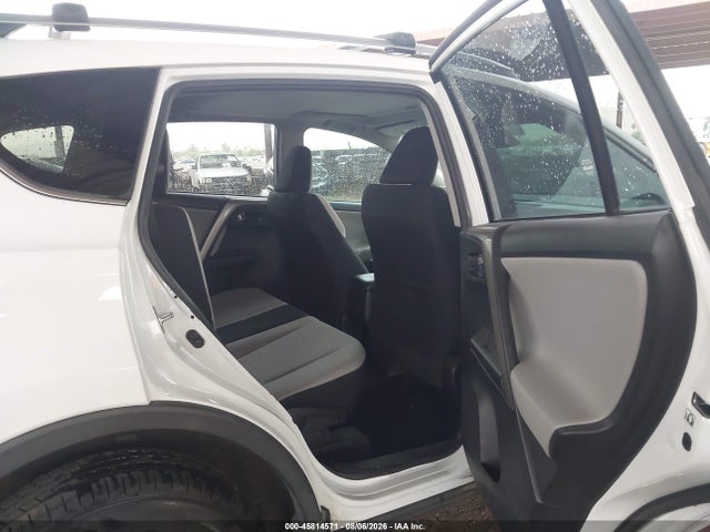 Toyota Rav4 Xle 2018 2T3WFREV5JW463444 Image 8