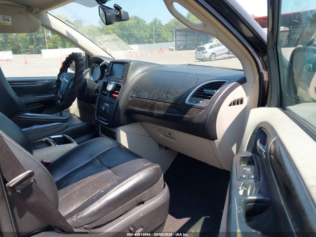 45814594 :رقم المزاد ، 2A4RR8DG7BR684065 vin ، 2011 Chrysler Town & Country Touring-l مزاد بيع