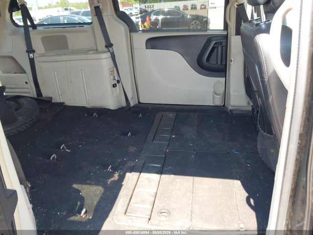 45814594 :رقم المزاد ، 2A4RR8DG7BR684065 vin ، 2011 Chrysler Town & Country Touring-l مزاد بيع