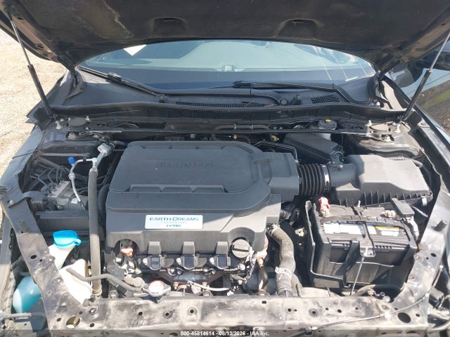 Продажа на аукционе авто 2016 Honda Accord Touring, vin: 1HGCT2B07GA001701, номер лота: 45814614