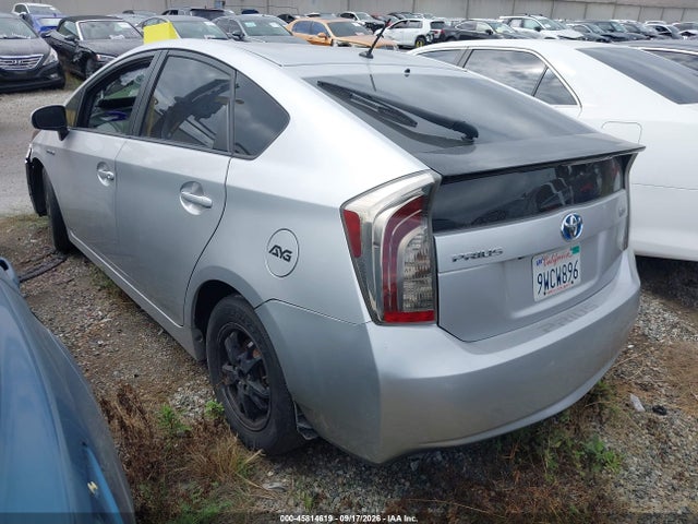 Toyota Prius Two 2015 JTDKN3DU1F1928475 Image 3