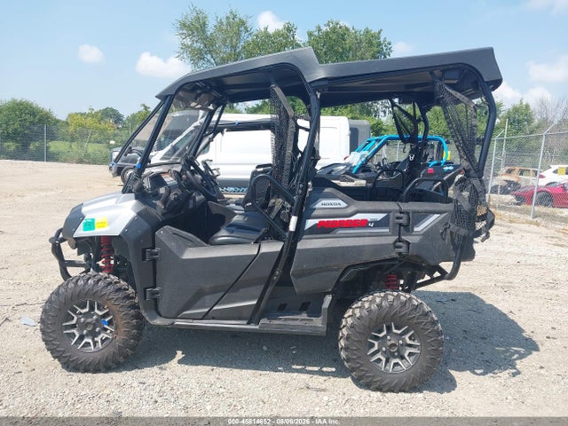 1HFVE02HXH4302948 Honda Sxs700 M4