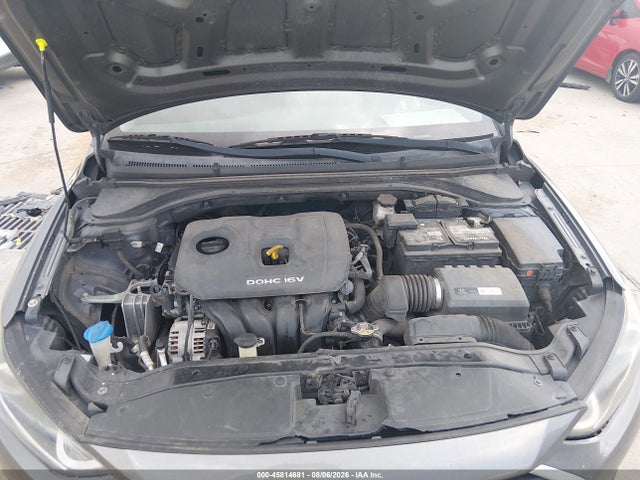 5NPD84LF0JH313135 Hyundai ELANTRA SEL