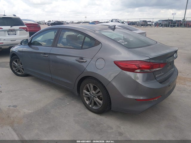 5NPD84LF0JH313135 Hyundai ELANTRA SEL