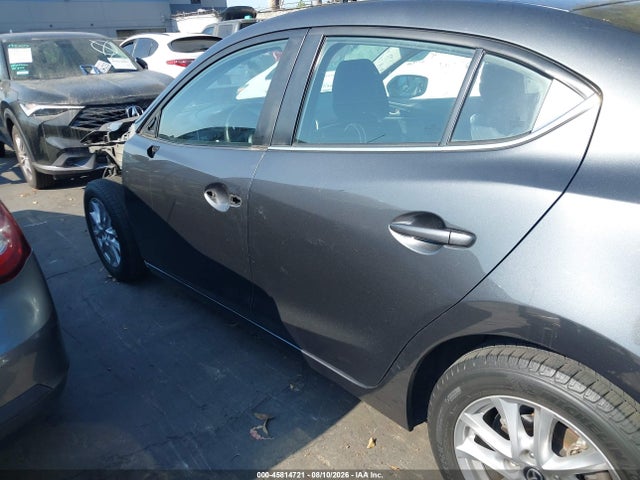 Продажа на аукционе авто 2016 Mazda Mazda3 I Sport, vin: JM1BM1U75G1347905, номер лота: 45814721