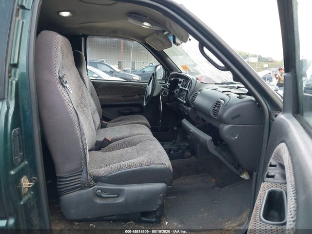 45814809 :رقم المزاد ، 3B7HF13Z8YG162094 vin ، 2000 Dodge Ram 1500 St مزاد بيع