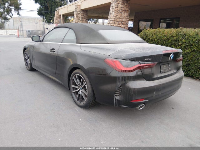 BMW 4 Series Convertible 2027 WBA53DB0XVCX77368 Image 3
