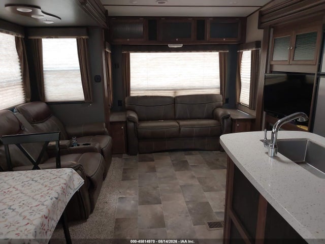Auction sale of the 2017 Keystone 39' Gooseneck Travel Trailer, vin: 4YDF35725H1533048, lot number: 45814970