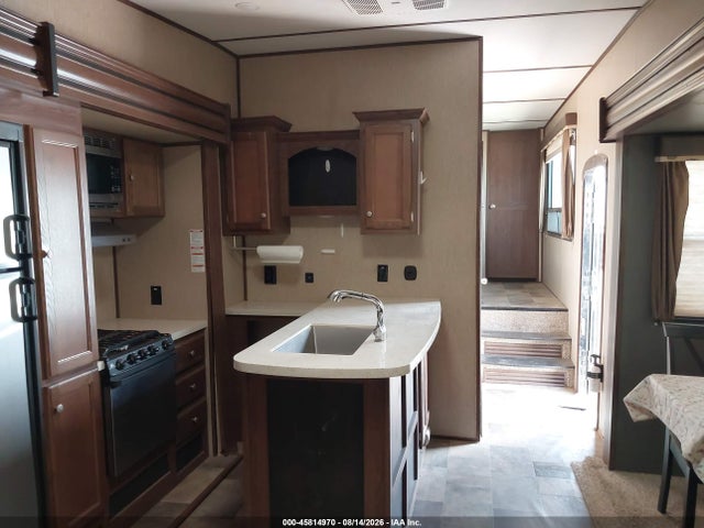 Auction sale of the 2017 Keystone 39' Gooseneck Travel Trailer, vin: 4YDF35725H1533048, lot number: 45814970