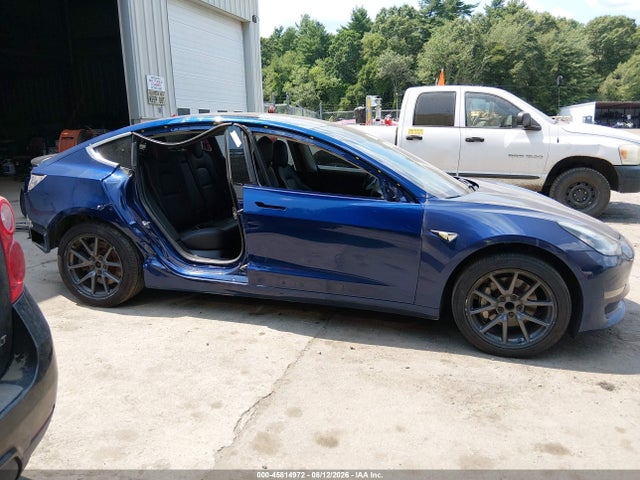 45814972 :رقم المزاد ، 5YJ3E1EA5JF043483 vin ، 2018 Tesla Model 3 Long Range/mid Range مزاد بيع