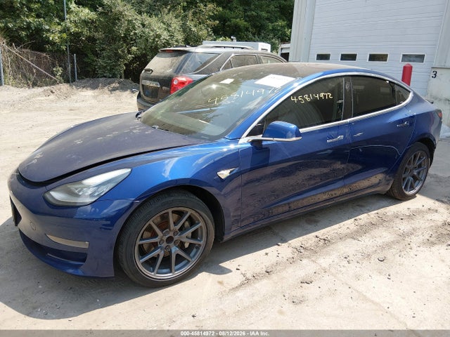 45814972 :رقم المزاد ، 5YJ3E1EA5JF043483 vin ، 2018 Tesla Model 3 Long Range/mid Range مزاد بيع