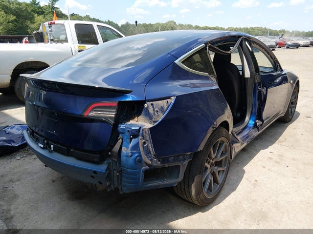 45814972 :رقم المزاد ، 5YJ3E1EA5JF043483 vin ، 2018 Tesla Model 3 Long Range/mid Range مزاد بيع