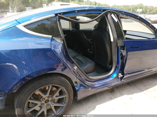 45814972 :رقم المزاد ، 5YJ3E1EA5JF043483 vin ، 2018 Tesla Model 3 Long Range/mid Range مزاد بيع
