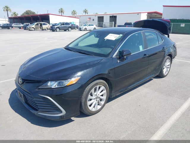 Toyota CAMRY LE 2022 4T1C11AK0NU634467 Image 2