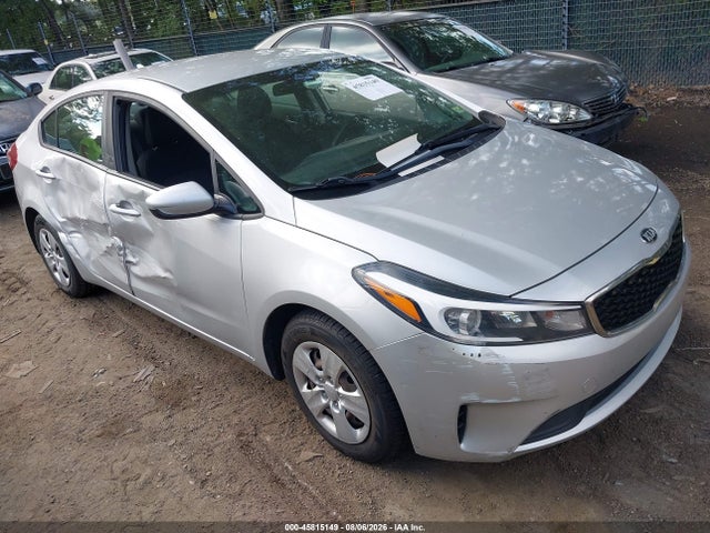 2018 Kia Forte Lx მანქანა იყიდება აუქციონზე, vin: 3KPFK4A75JE258157, აუქციონის ნომერი: 45815149