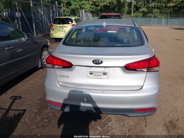 Продажа на аукционе авто 2018 Kia Forte Lx, vin: 3KPFK4A75JE258157, номер лота: 45815149