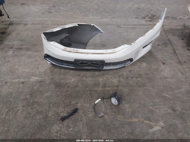 45815235 :رقم المزاد ، 1HGCT1B88FA013645 vin ، 2015 Honda Accord Ex-l مزاد بيع