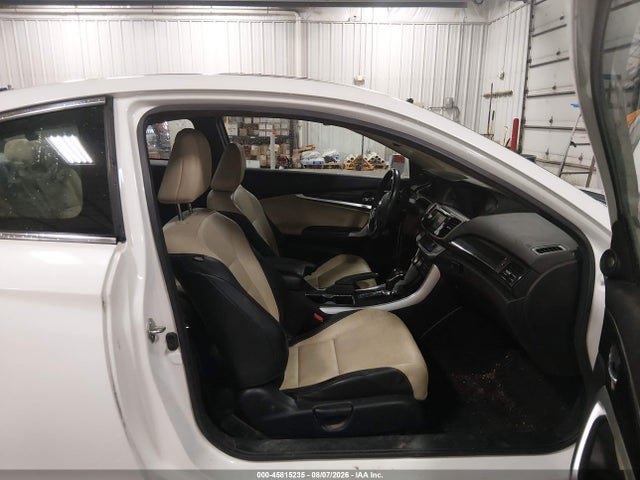 45815235 :رقم المزاد ، 1HGCT1B88FA013645 vin ، 2015 Honda Accord Ex-l مزاد بيع