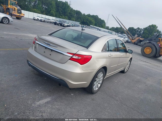 45815304 :رقم المزاد ، 1C3CCBBB2DN678907 vin ، 2013 Chrysler 200 Touring مزاد بيع