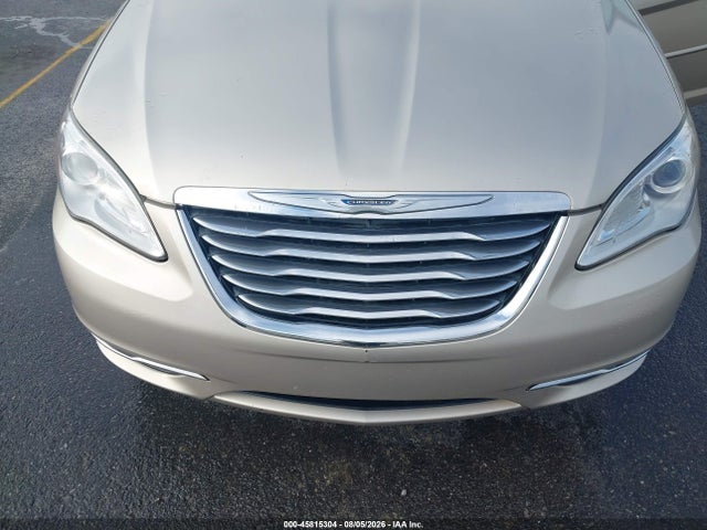 45815304 :رقم المزاد ، 1C3CCBBB2DN678907 vin ، 2013 Chrysler 200 Touring مزاد بيع