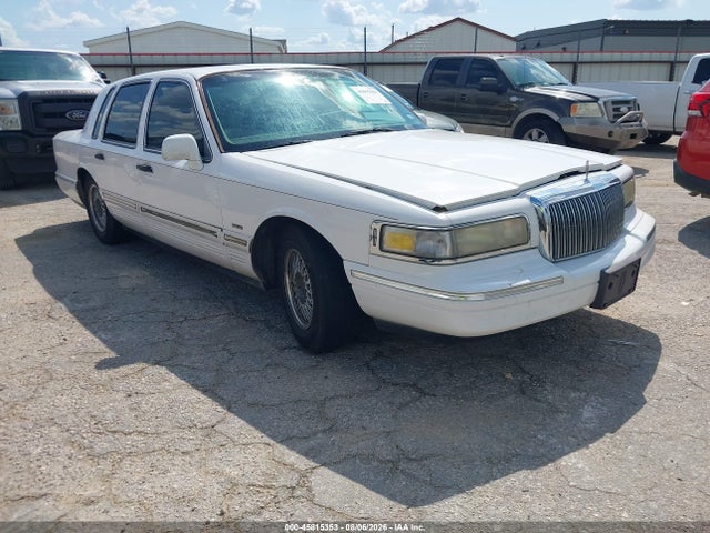 Aukcja sprzedaży 1996 Lincoln Town Car Sgn/dmnd Anv/cypress/jn, vin: 1LNLM82W6TY717697, numer aukcji: 45815353