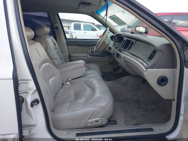 Aukcja sprzedaży 1996 Lincoln Town Car Sgn/dmnd Anv/cypress/jn, vin: 1LNLM82W6TY717697, numer aukcji: 45815353