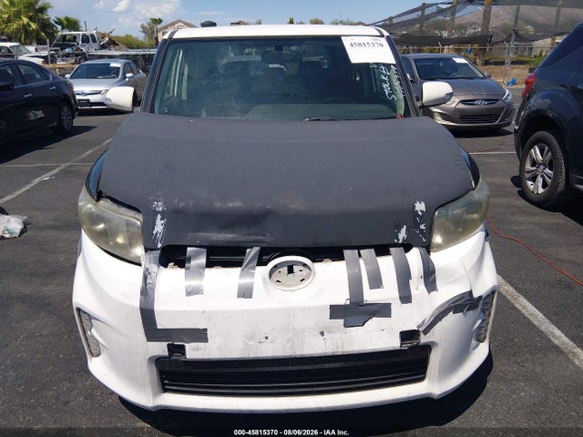 Scion XB 2014 JTLZE4FE6EJ062558 Image 12