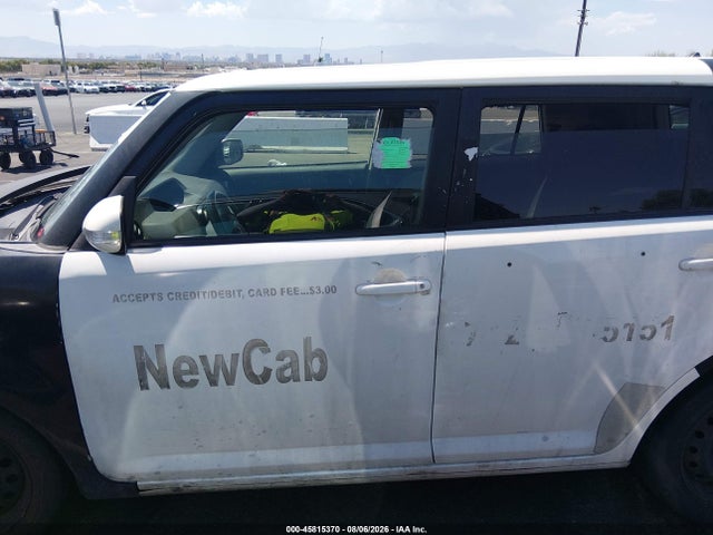 Scion XB 2014 JTLZE4FE6EJ062558 Image 14