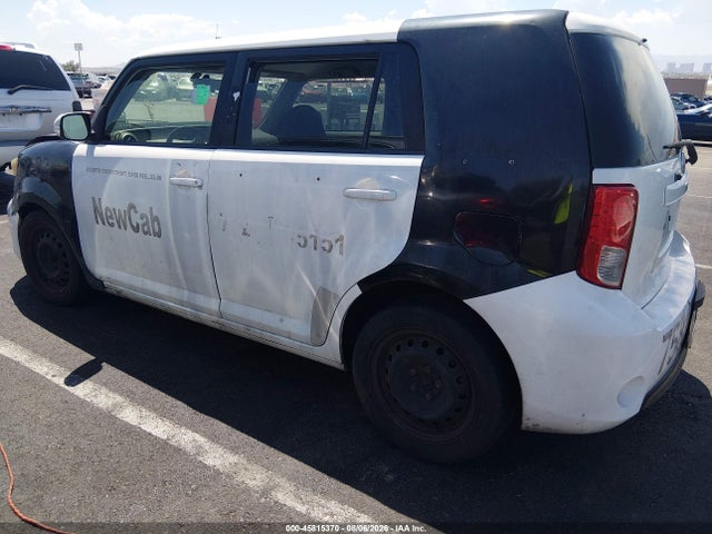 Scion XB 2014 JTLZE4FE6EJ062558 Image 3