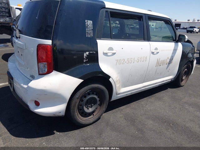 Scion XB 2014 JTLZE4FE6EJ062558 Image 4
