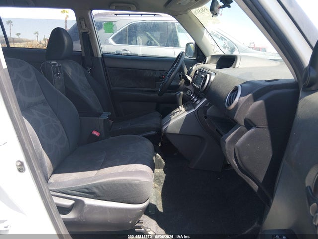 Scion XB 2014 JTLZE4FE6EJ062558 Image 5